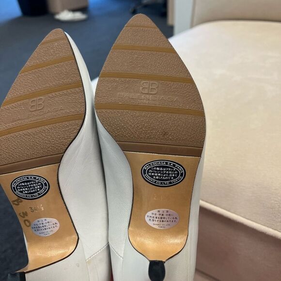 Balenciaga Vintage Bone Leather Kitten Heel sz 34.5 or US 4 NWT - Picture 7 of 7